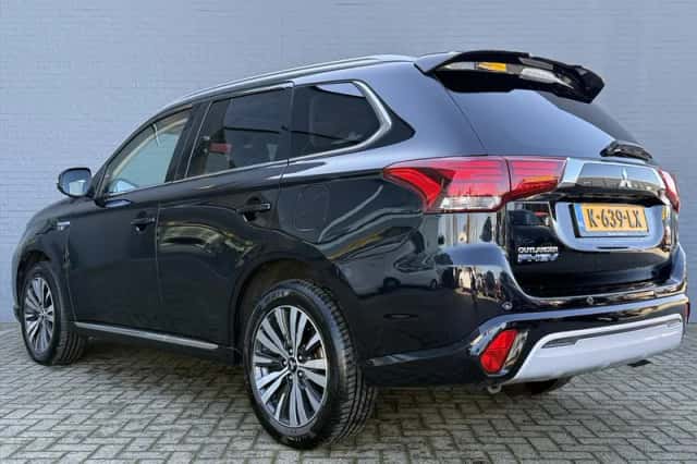 Mitsubishi Outlander (2021) thumbnail 8