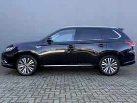 Mitsubishi Outlander (2021) thumbnail 9