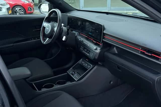 Hyundai Kona (2024) thumbnail 14