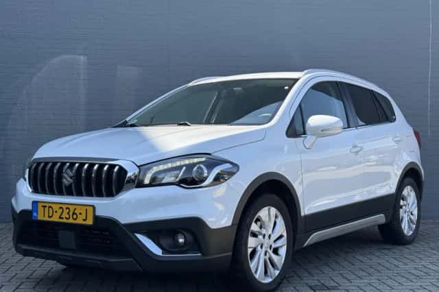 Suzuki S-Cross (2018) thumbnail 2