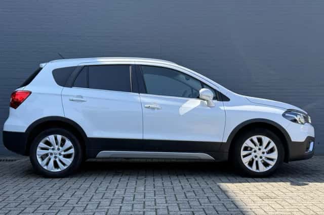 Suzuki S-Cross (2018) thumbnail 3