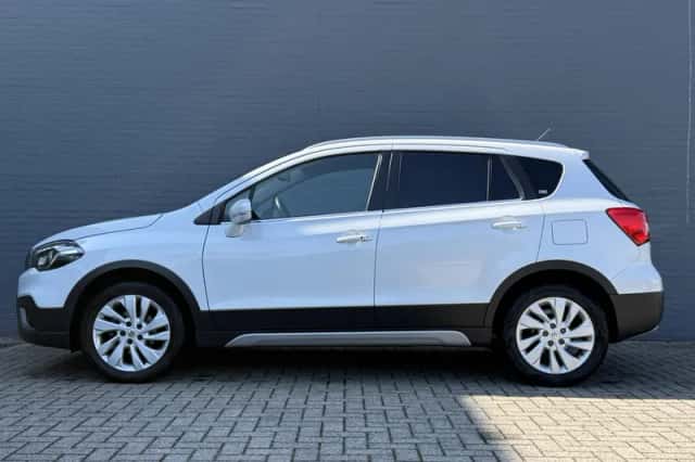 Suzuki S-Cross (2018) thumbnail 6