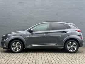 Hyundai Kona (2021) thumbnail 2