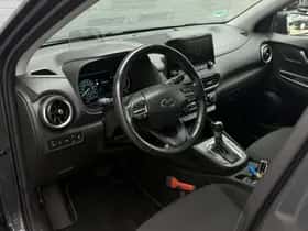 Hyundai Kona (2021) thumbnail 7