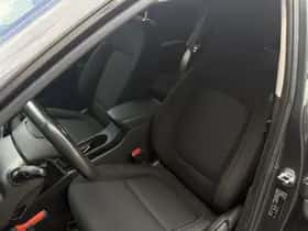 Hyundai Kona (2021) thumbnail 8