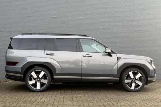 Hyundai Santa Fe (2025) thumbnail 3