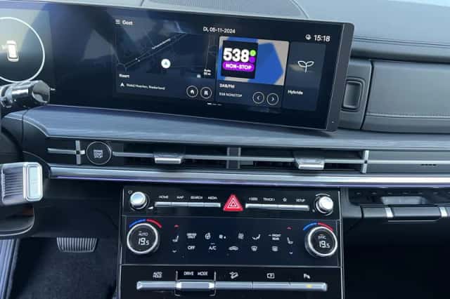 Hyundai Santa Fe (2025) thumbnail 30