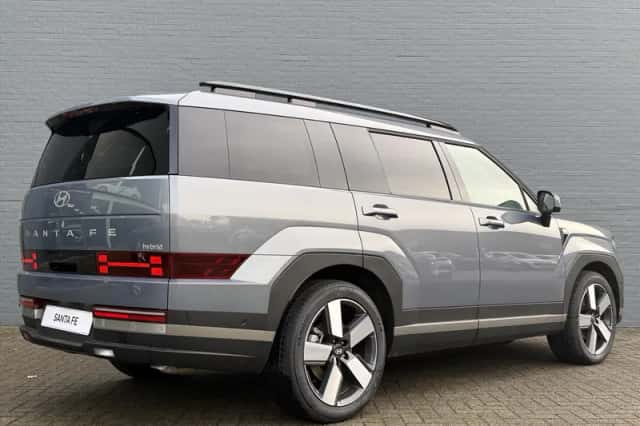 Hyundai Santa Fe (2025) thumbnail 4