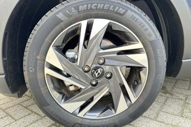 Hyundai Bayon (2025) thumbnail 2