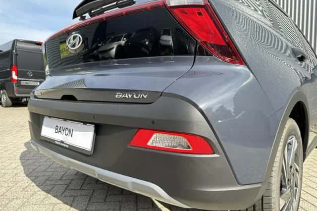 Hyundai Bayon (2025) thumbnail 3