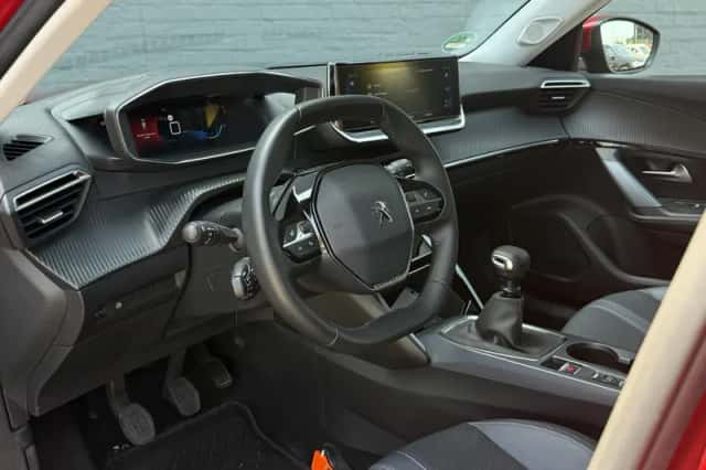 Peugeot 2008 (2020) thumbnail 12