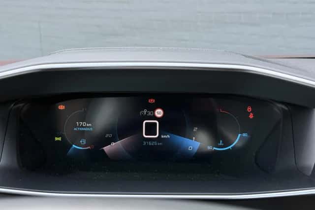 Peugeot 2008 (2020) thumbnail 19