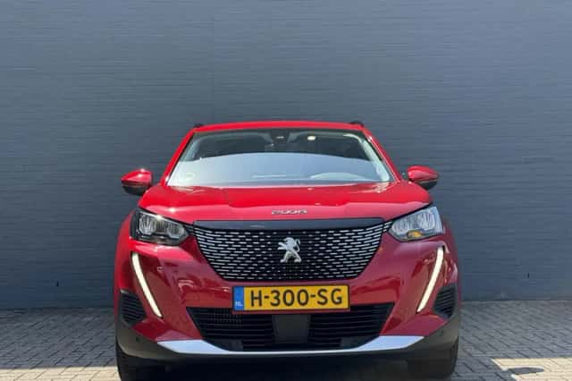 Peugeot 2008 (2020) thumbnail 3