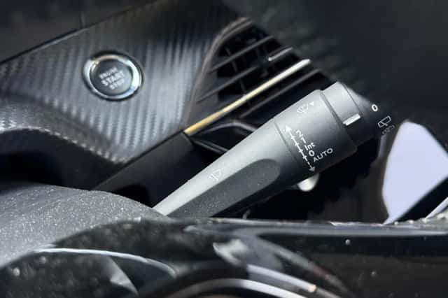 Peugeot 2008 (2020) thumbnail 21