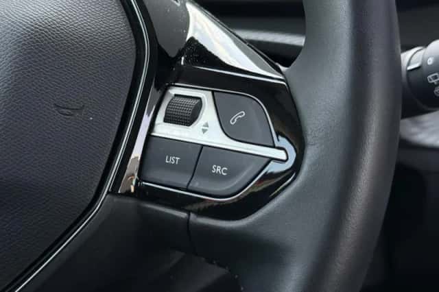 Peugeot 2008 (2020) thumbnail 23