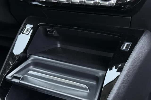 Peugeot 2008 (2020) thumbnail 28