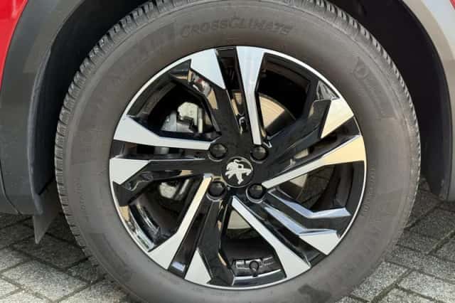 Peugeot 2008 (2020) thumbnail 10