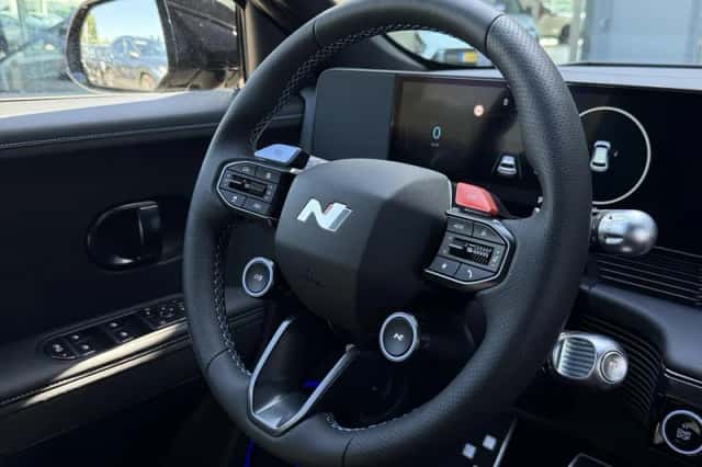 Hyundai Ioniq 5 (2025) thumbnail 28