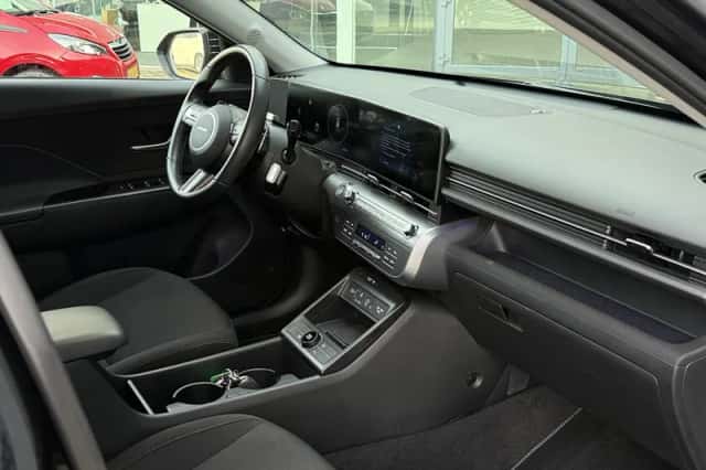 Hyundai Kona (2024) thumbnail 12