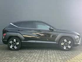 Hyundai Kona (2024) thumbnail 5