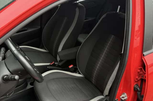 Hyundai i10 (2020) thumbnail 12