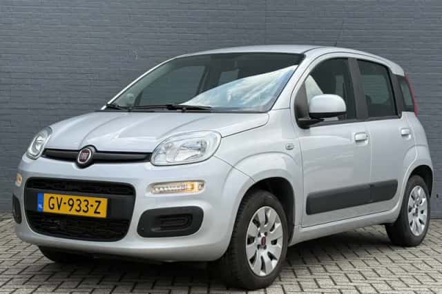 Fiat Panda (2015) thumbnail 2