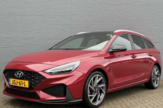 Hyundai i30 (2023) thumbnail 2