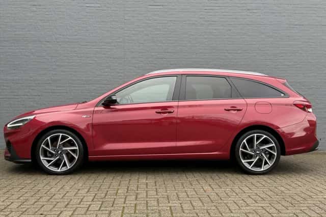 Hyundai i30 (2023) thumbnail 3