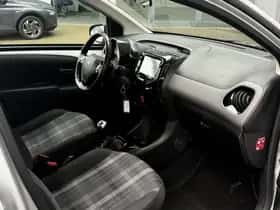 Peugeot 108 (2020) thumbnail 13