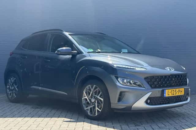 Hyundai Kona (2021) thumbnail 4