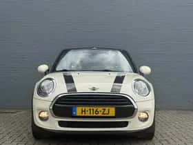 MINI Cooper (2019) thumbnail 3
