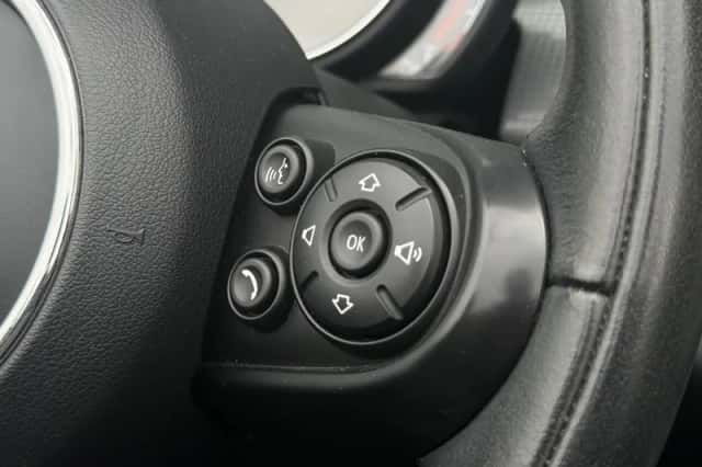 MINI Cooper (2019) thumbnail 24