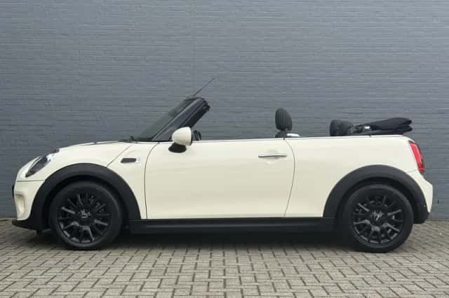 MINI Cooper (2019) thumbnail 4