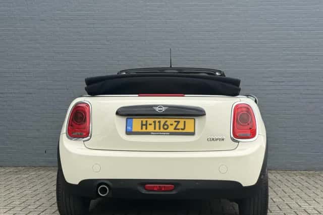 MINI Cooper (2019) thumbnail 10