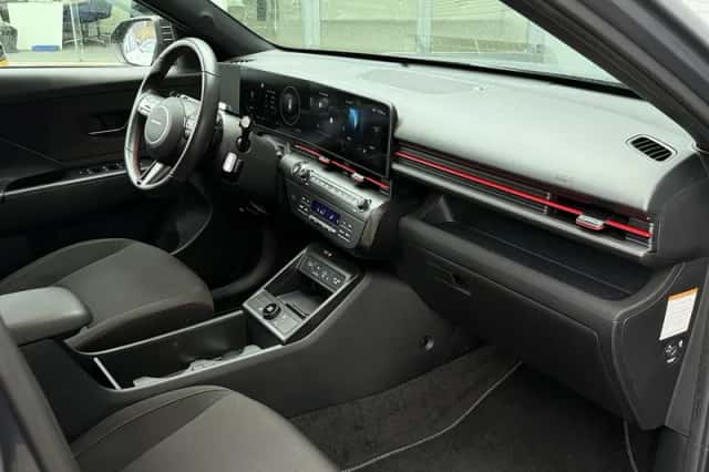 Hyundai Kona (2023) thumbnail 12