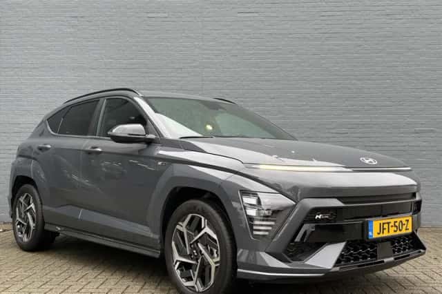 Hyundai Kona (2023) thumbnail 4