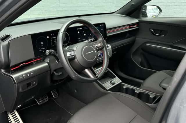 Hyundai Kona (2023) thumbnail 10