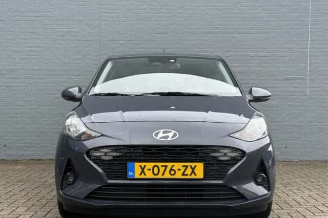 Hyundai i10 (2024) thumbnail 3