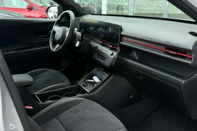 Hyundai Kona (2024) thumbnail 12