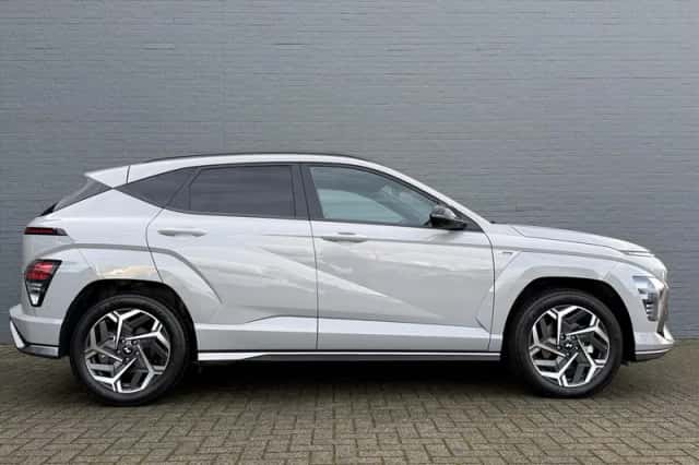 Hyundai Kona (2024) thumbnail 5