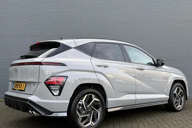 Hyundai Kona (2024) thumbnail 6