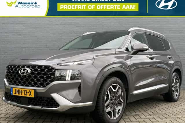 Hyundai Santa Fe (2023) thumbnail 1