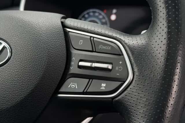 Hyundai Santa Fe (2023) thumbnail 22