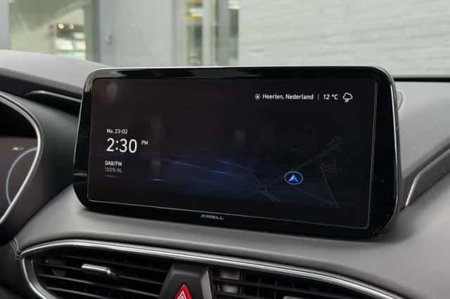 Hyundai Santa Fe (2023) thumbnail 26