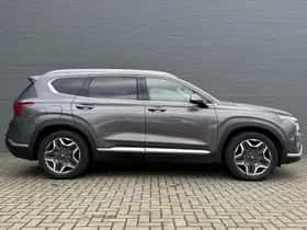 Hyundai Santa Fe (2023) thumbnail 4