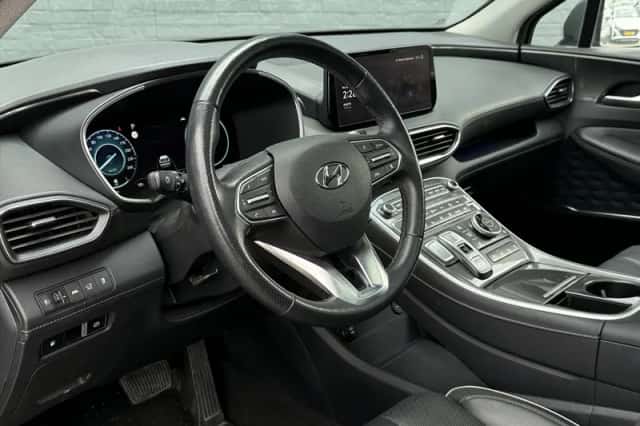 Hyundai Santa Fe (2023) thumbnail 9