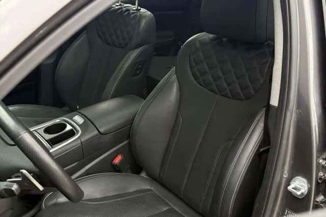Hyundai Santa Fe (2023) thumbnail 10