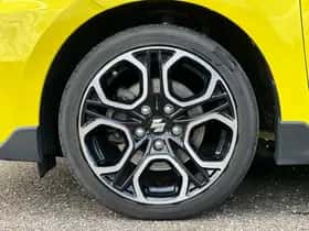 Suzuki Swift (2019) thumbnail 12