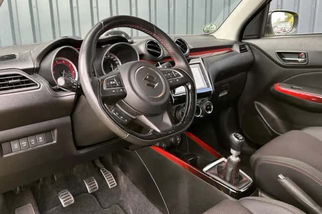 Suzuki Swift (2019) thumbnail 18