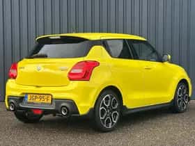 Suzuki Swift (2019) thumbnail 5